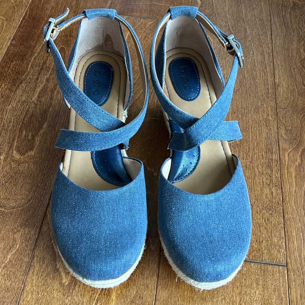 Women’s boc Bree espadrille wedges, Denim blue, Size 10M, NEW!